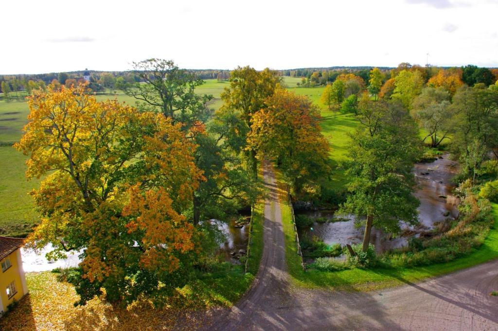 Boerstorp Slott Bed & Breakfast Lugnas Exterior photo